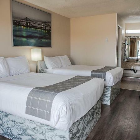 Canadian Motel Северен Батълфорд Екстериор снимка