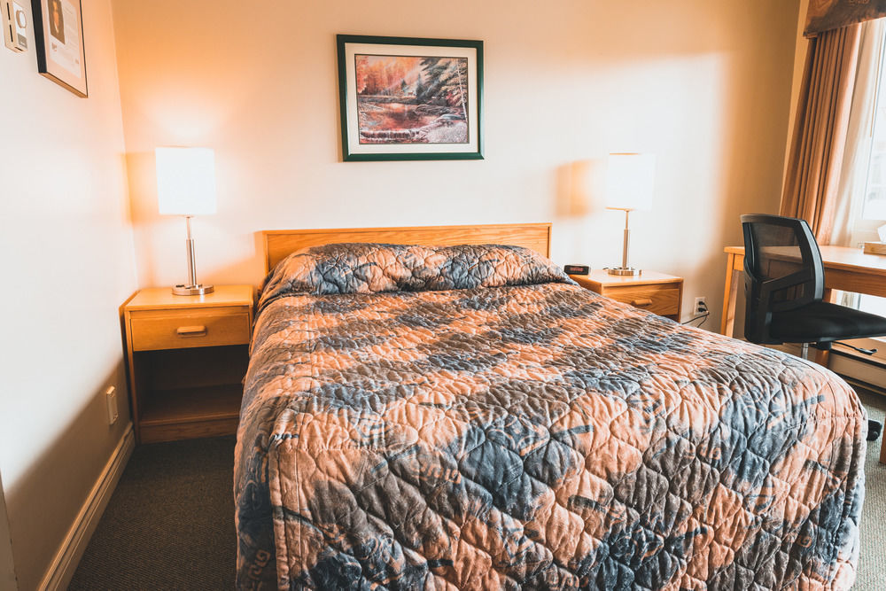 Canadian Motel Северен Батълфорд Екстериор снимка