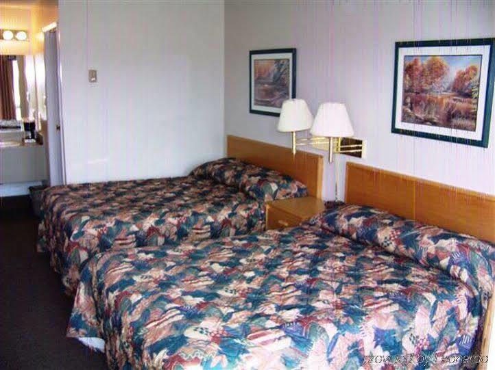 Canadian Motel Северен Батълфорд Екстериор снимка