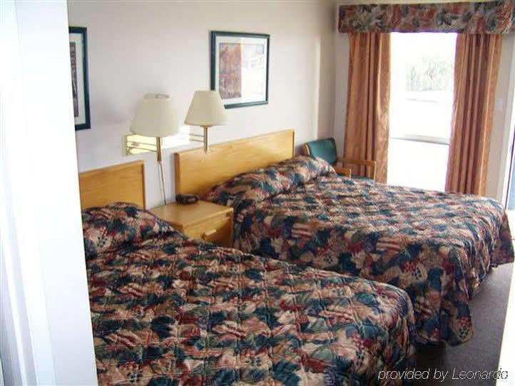 Canadian Motel Северен Батълфорд Екстериор снимка